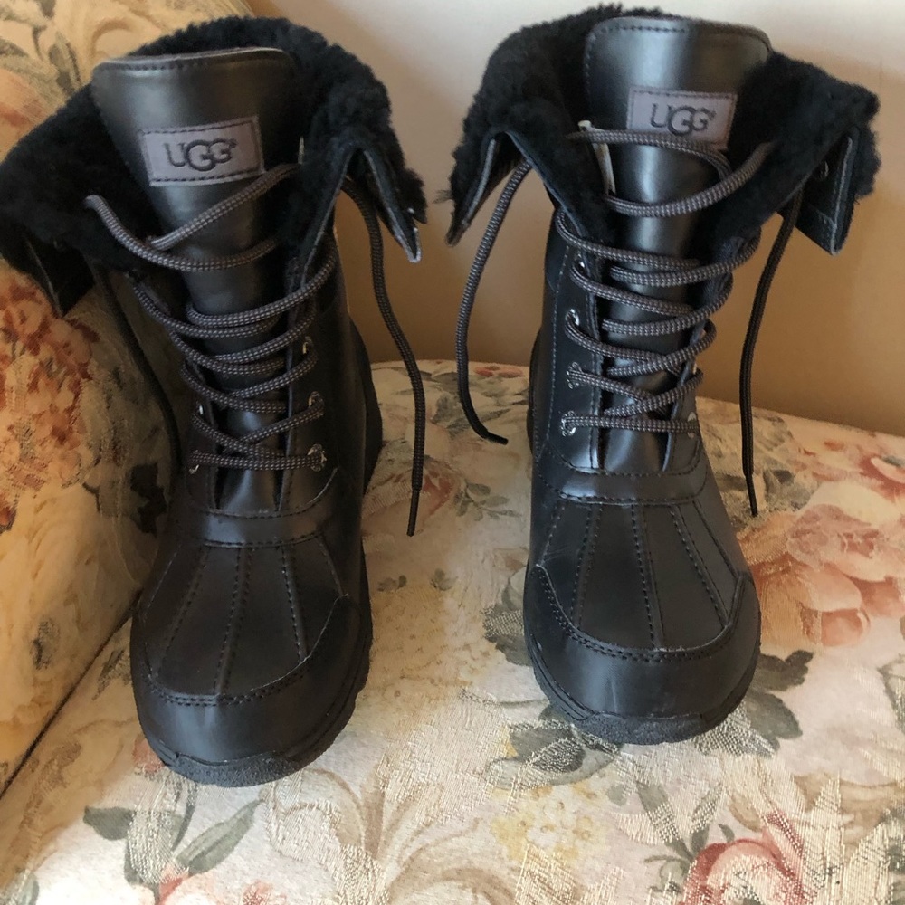 Ugg water resistant, very warm boots in perfect condition only worn twice